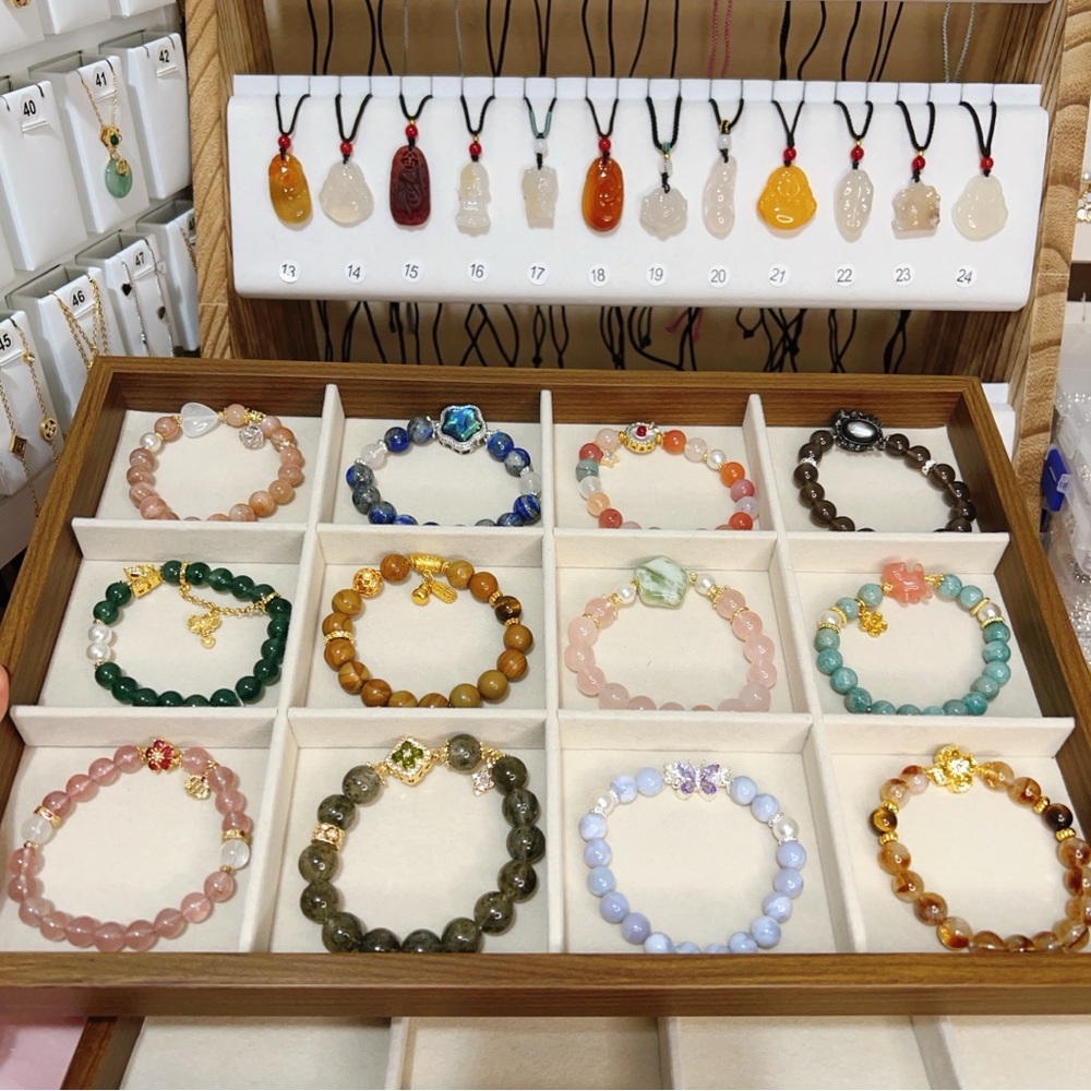 （04-06)Handmade bracelets for live show